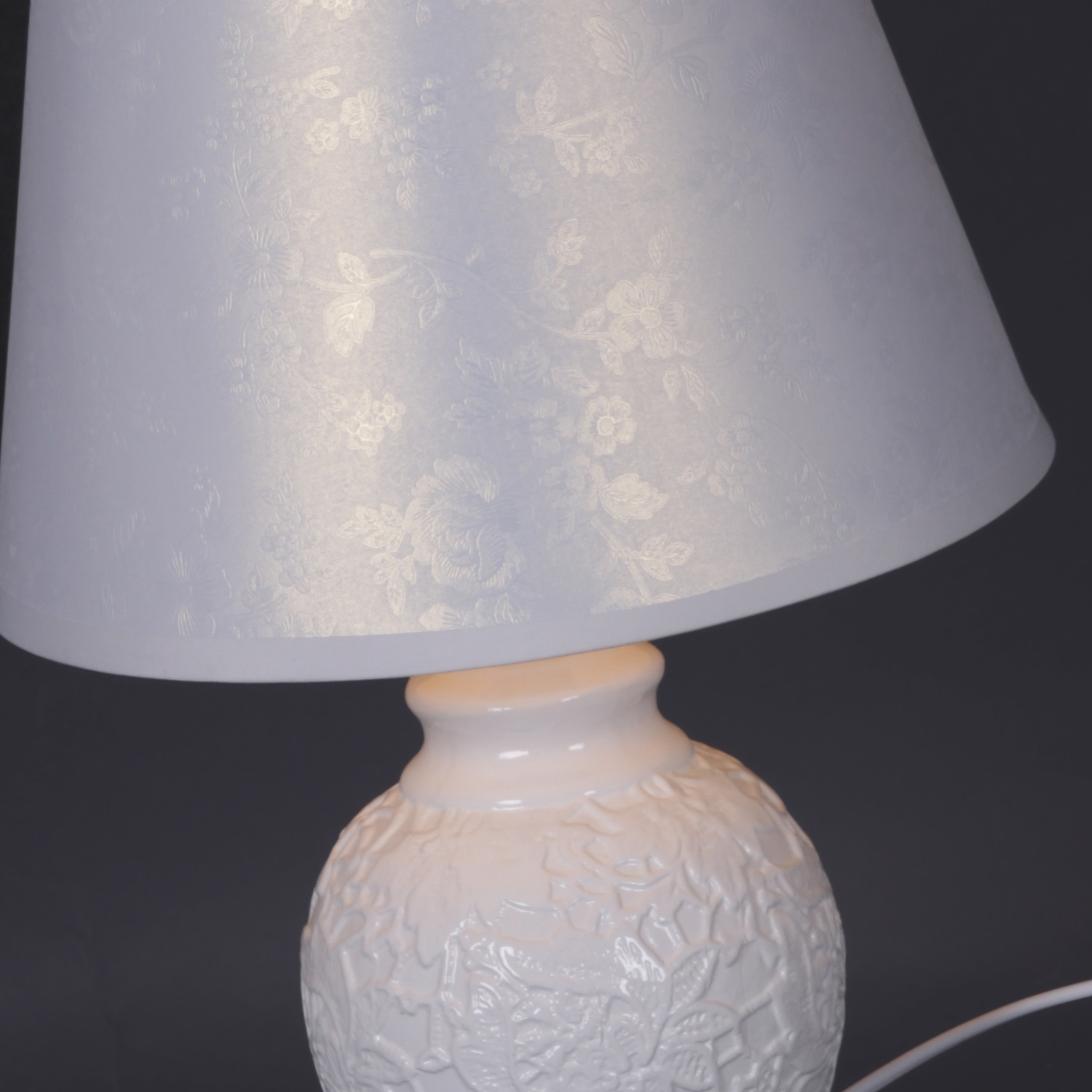 01322-0.7-01 светильник настольный