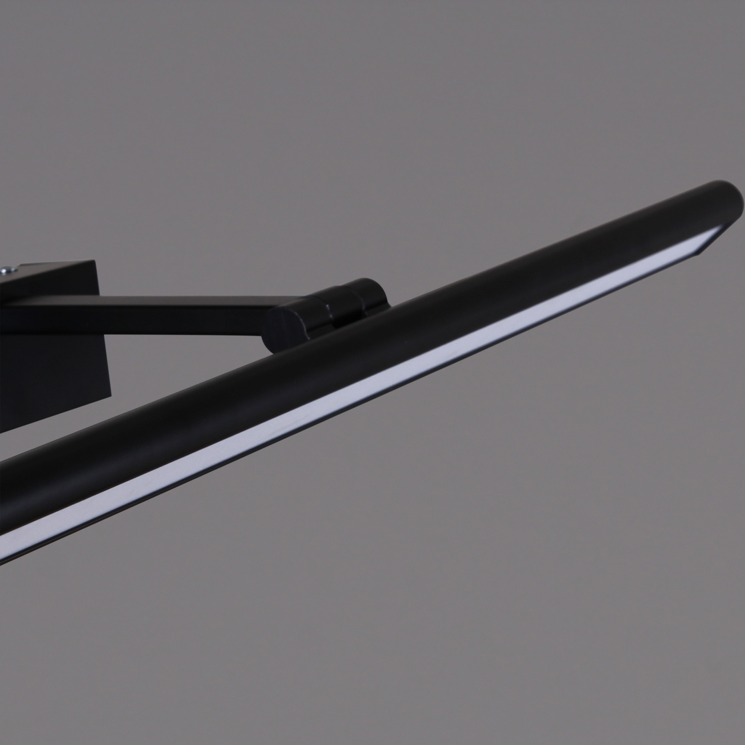 08828-0.2-01S "L" светильник настенный