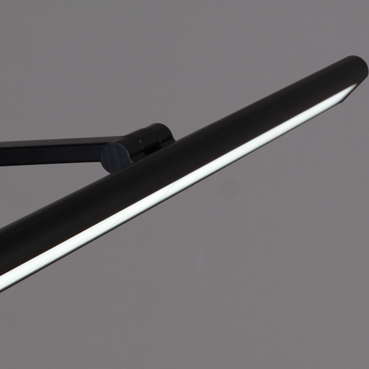 08828-0.2-01S "L" светильник настенный