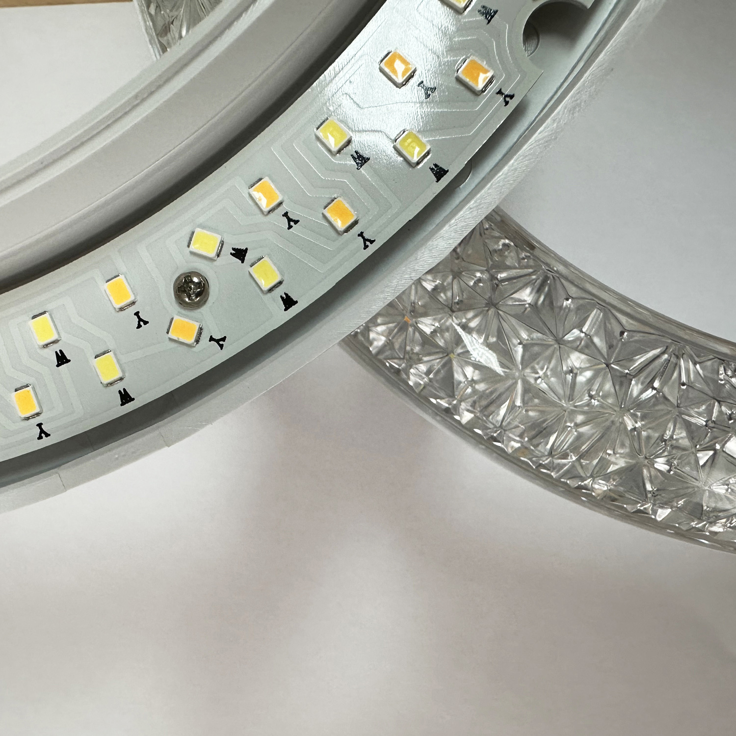 67120-0.3-4+4C WH светильник потолочный