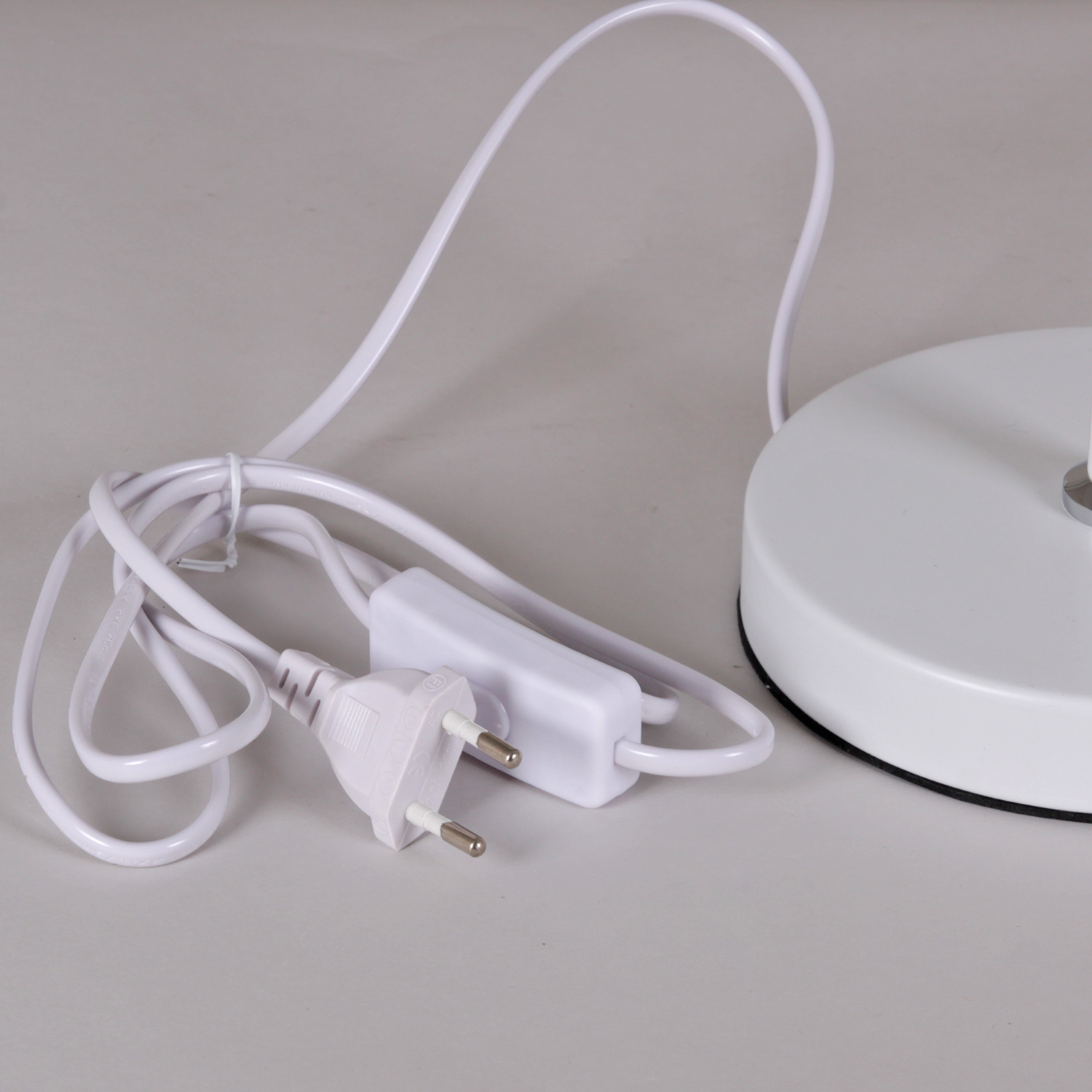 48747-0.7-02 светильник настольный